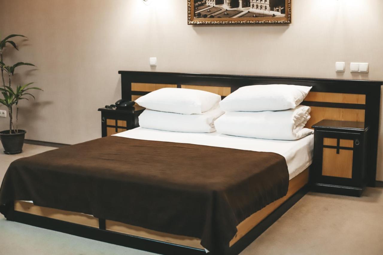 Georg Palace Hotel Csernyivci Kültér fotó